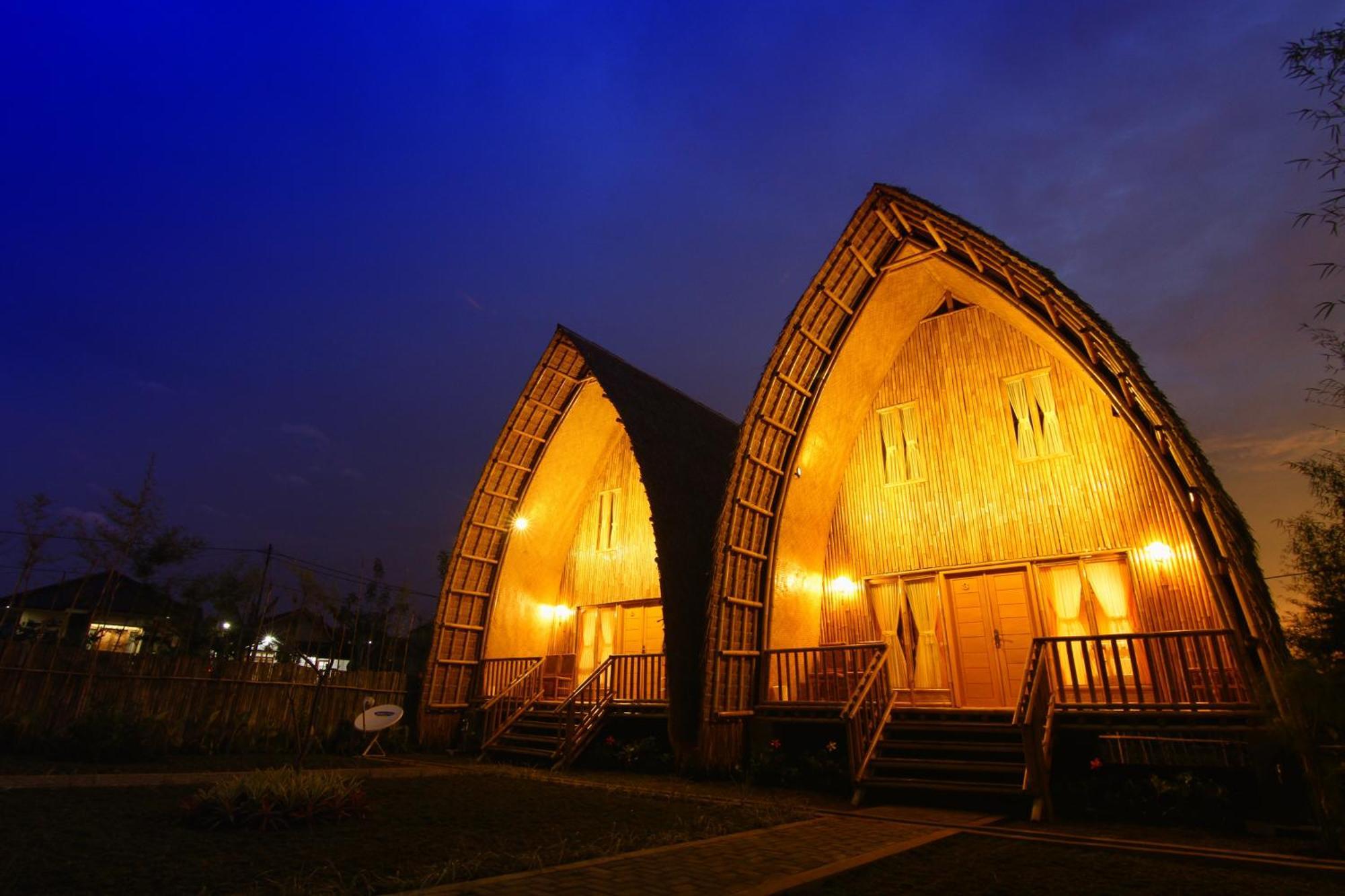 Villa Chavaminerva Bambu - Lembang Cikareumbi Exterior foto